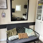 Renovated & Private Tinyhouse Den Haag Short Stay Appartment