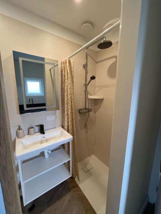 Renovated & Private Tinyhouse Short