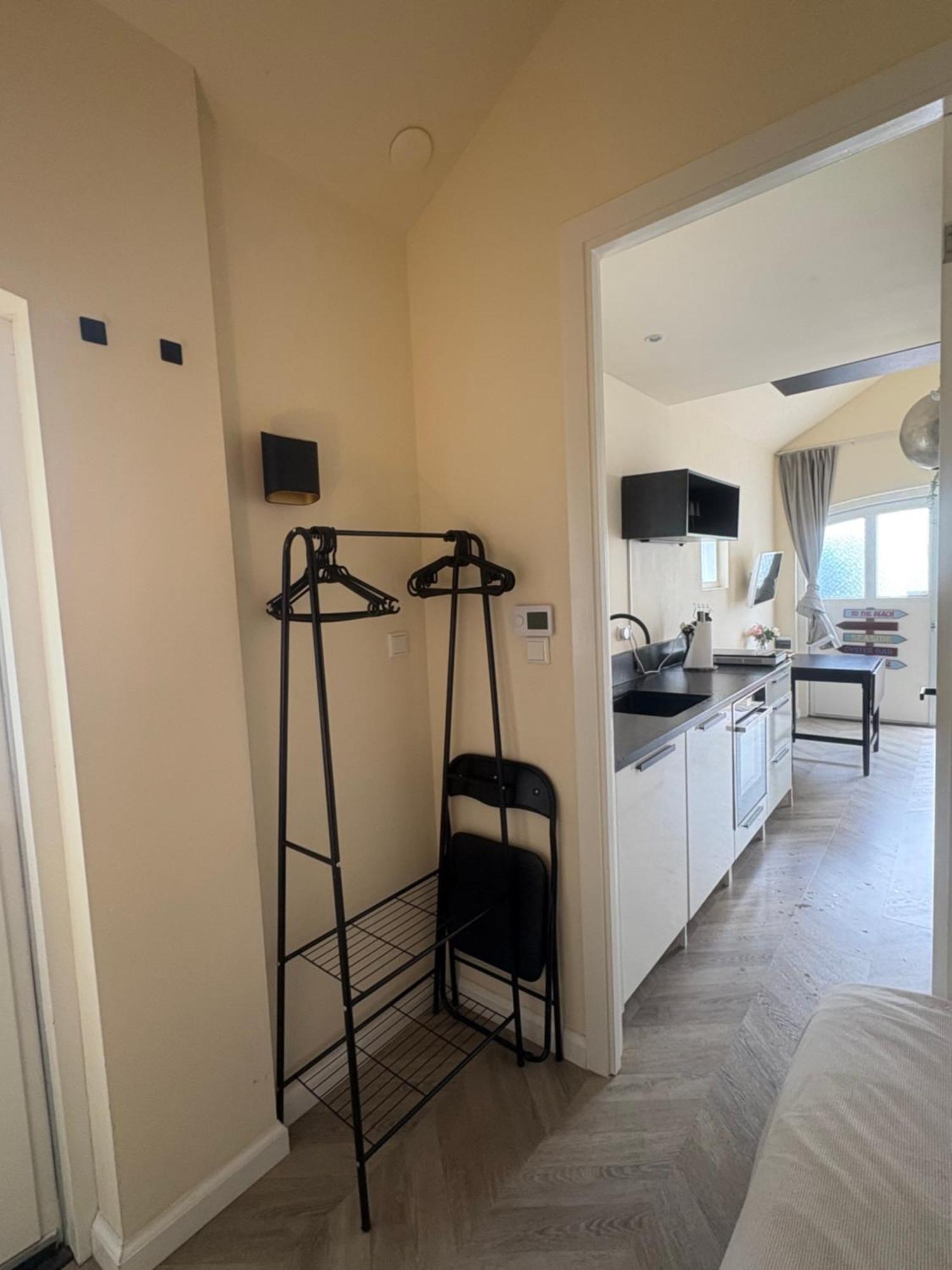 Renovated & Private Tinyhouse Short Apartment